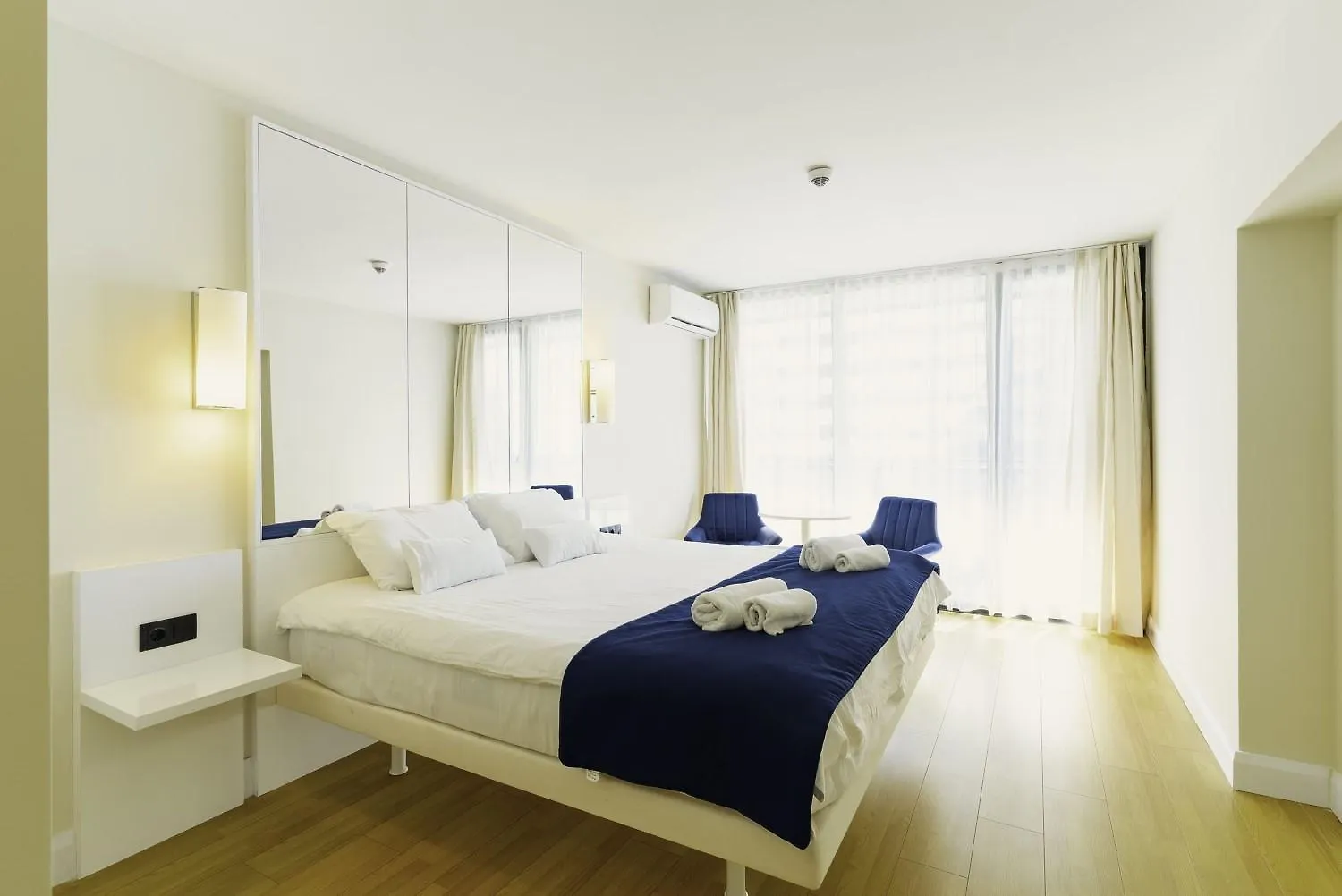 Warm Sea View Aparthotel In Orbi City 바투미 5*,  조지아