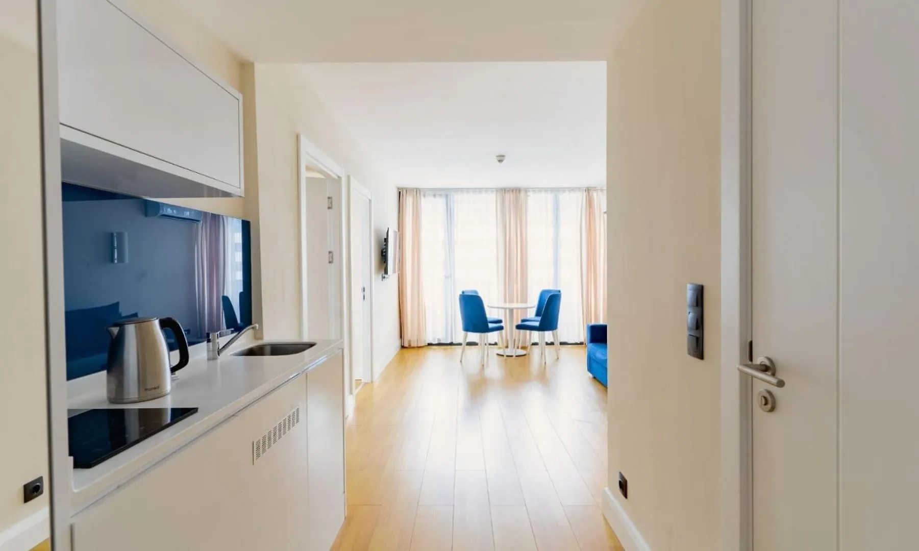 *****  Warm Sea View Aparthotel In Orbi City 바투미 조지아