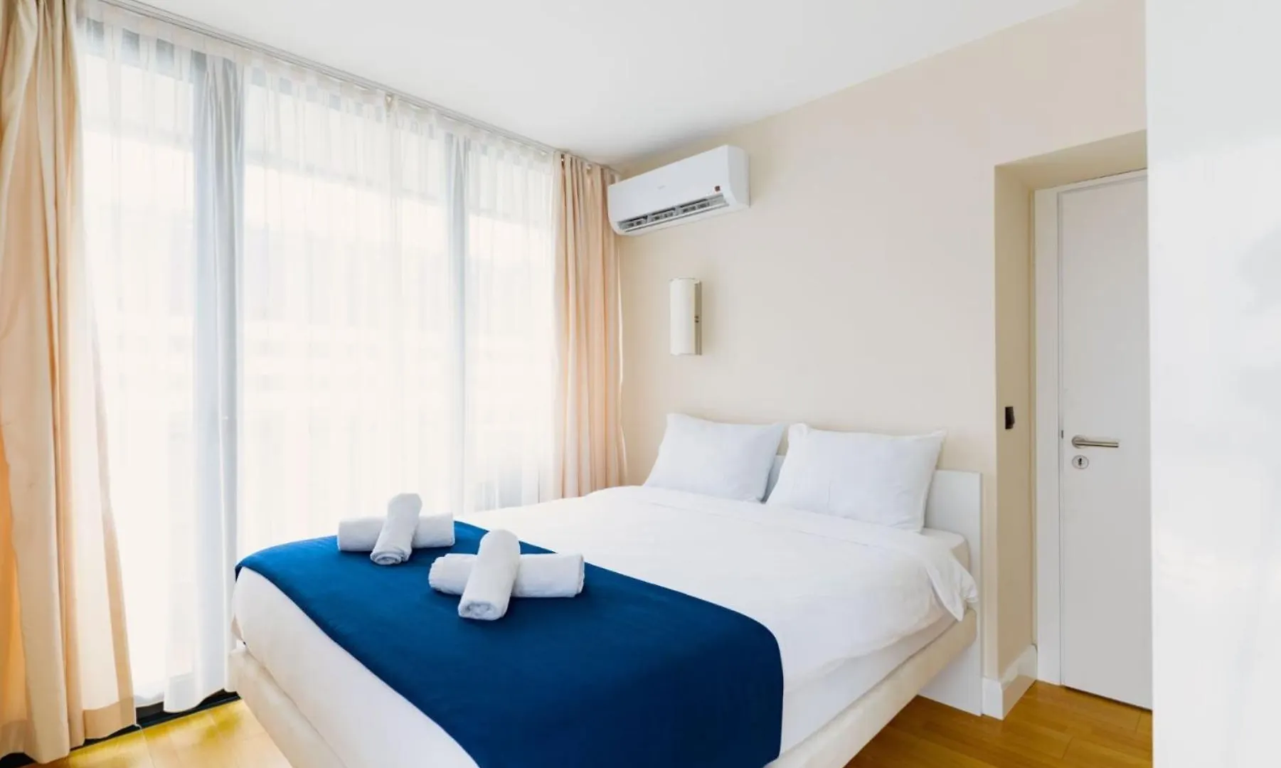 Warm Sea View Aparthotel In Orbi City 바투미