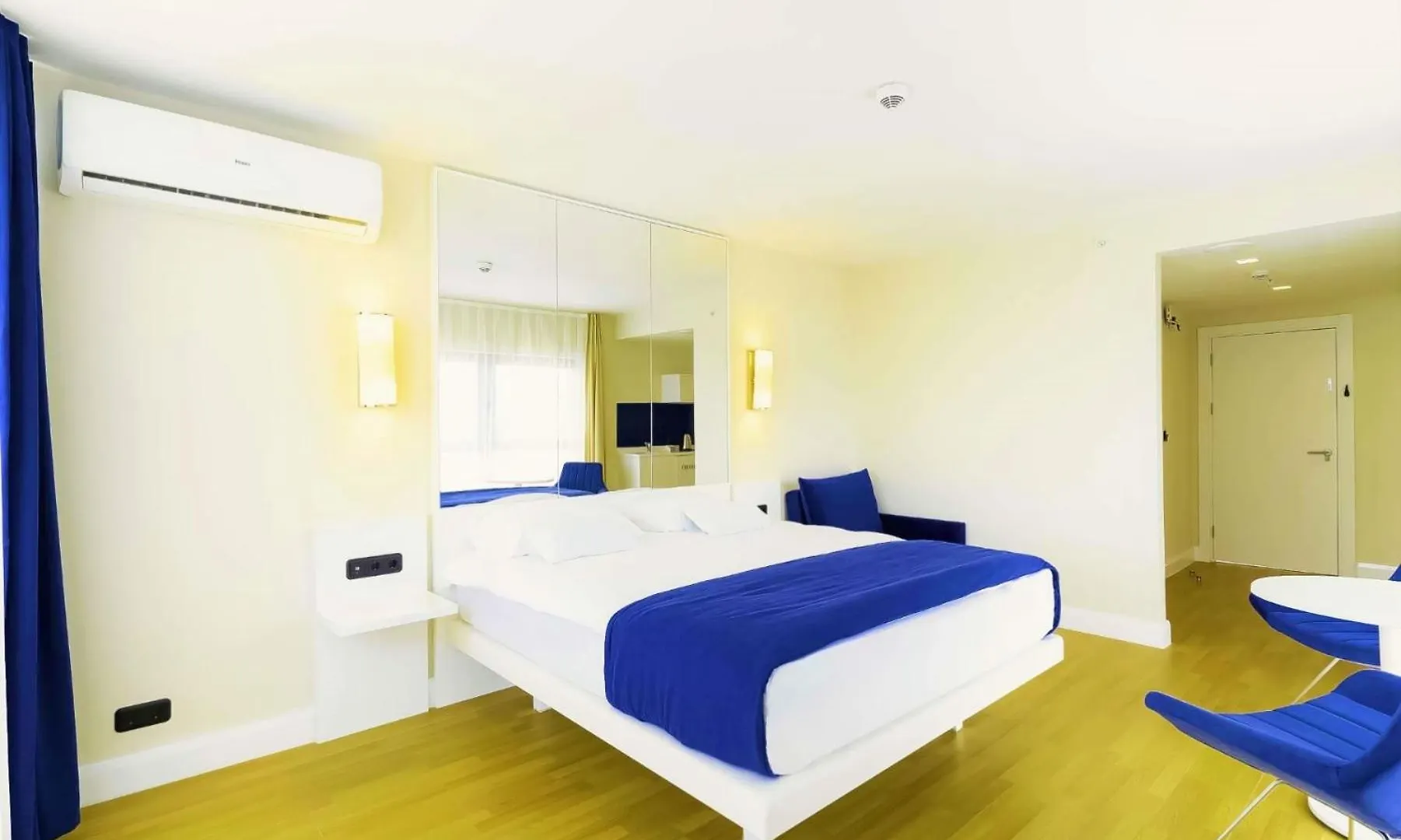 Warm Sea View Aparthotel In Orbi City 바투미
