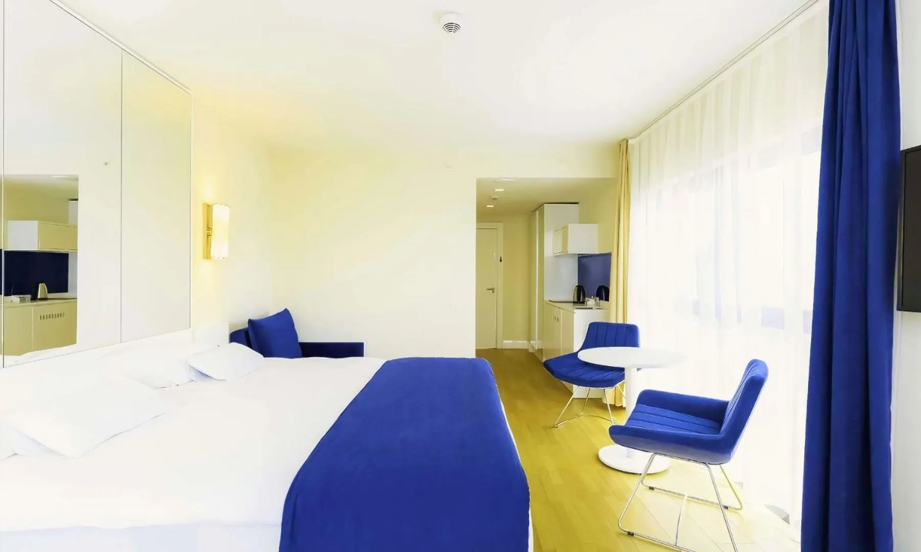 Warm Sea View Aparthotel In Orbi City 바투미