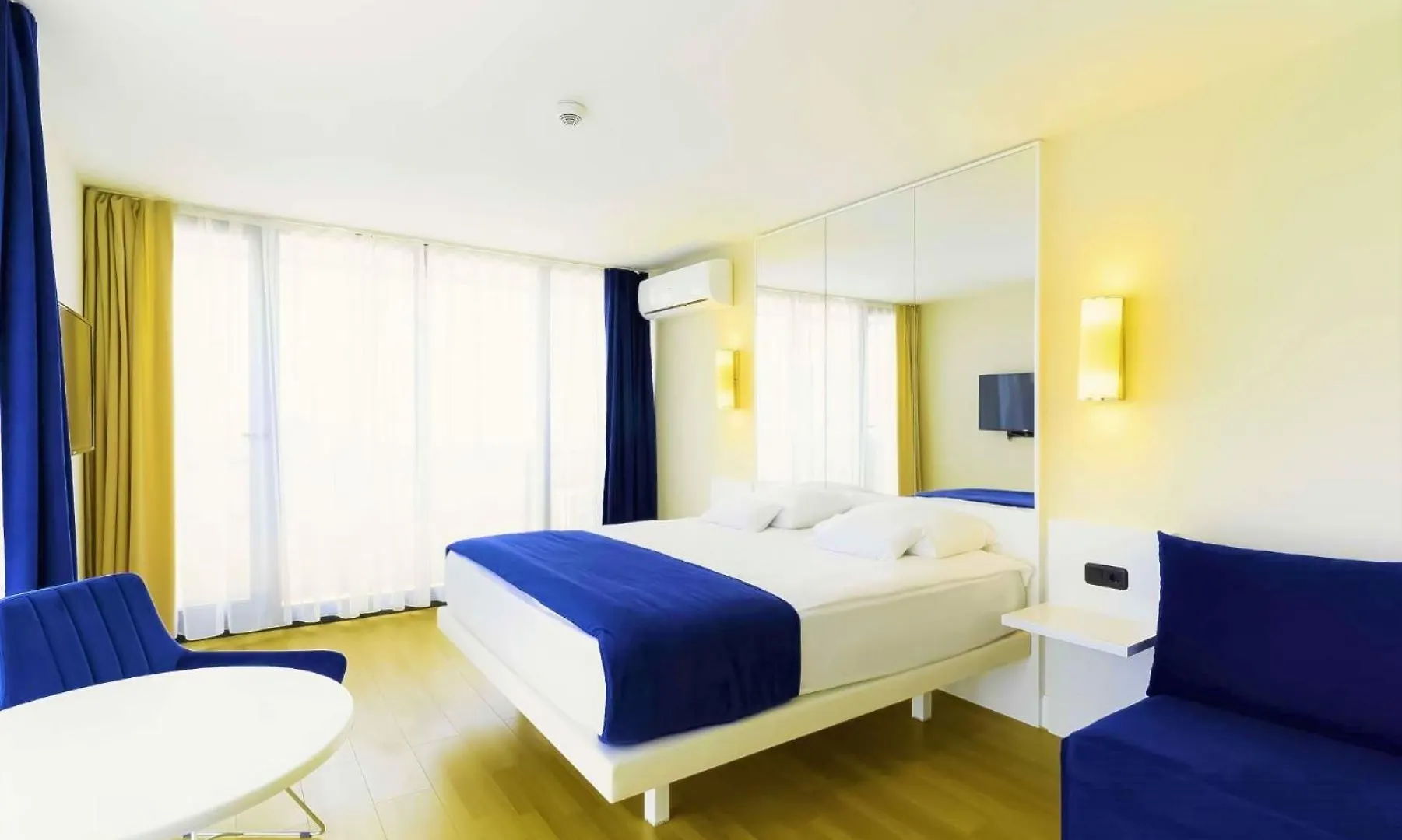 *****  Warm Sea View Aparthotel In Orbi City 바투미 조지아